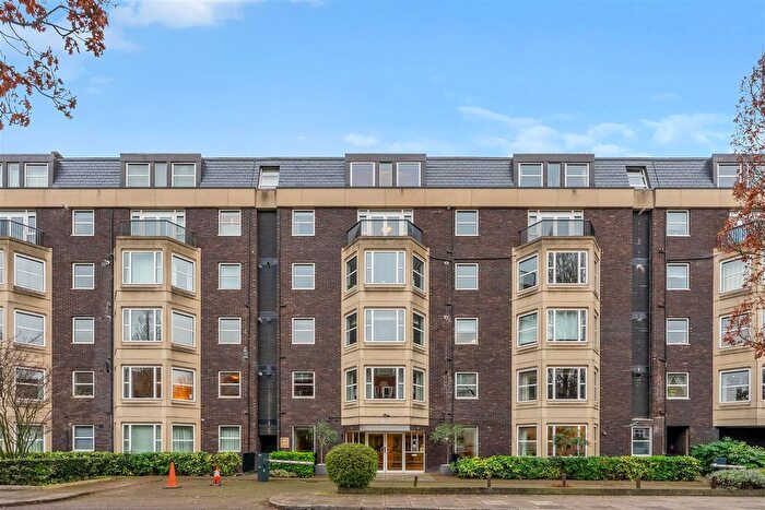 2 Bedroom Flat To Rent In Marlborough Place, London, NW8