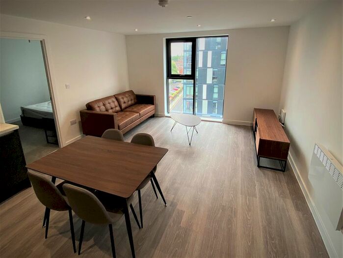 3 Bedroom Flat To Rent In Downtown, Woden Street, Salford, M5