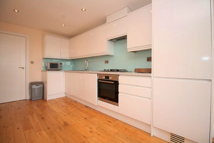 2 Bedroom Flat To Rent In Shirley Street, Canning Town, E16