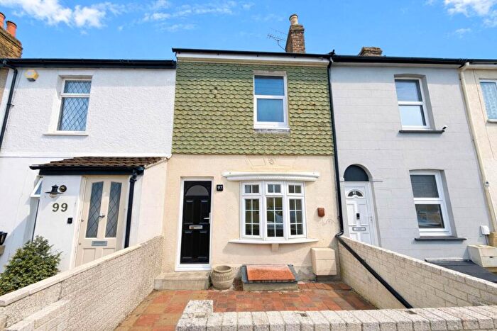 3 Bedroom Terraced House To Rent In Trafalgar Street, Gillingham, ME7