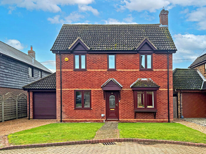 4 Bedroom Detached House For Sale In The Grange, Biggleswade, SG18