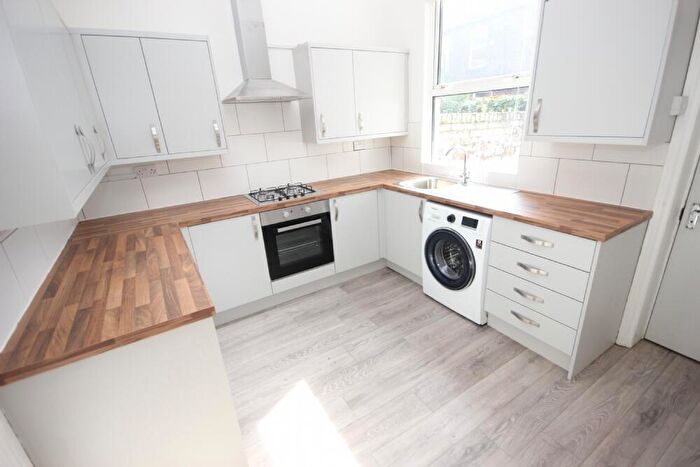 4 Bedroom Terraced House To Rent In Kenmare Road, L15