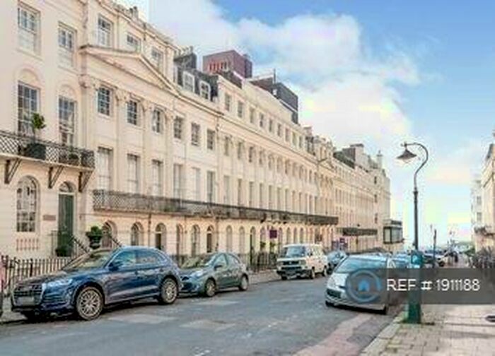 2 Bedroom Flat To Rent In Oriental Place, Brighton, BN1