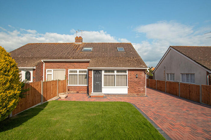 3 Bedroom Semi-Detached Bungalow To Rent In Wallace Close, Fairlands, GU3