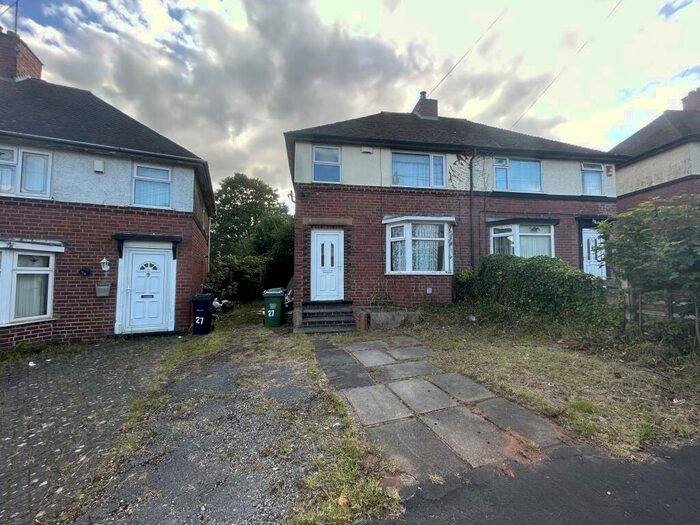3 Bedroom House To Rent In The Oval, Smethwick, B67