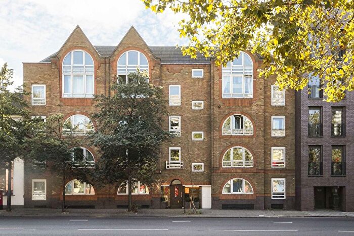 1 Bedroom Flat To Rent In The Highway, London, E1W