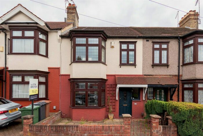 3 Bedroom Property To Rent In Queenswood Avenue, Walthamstow, E17