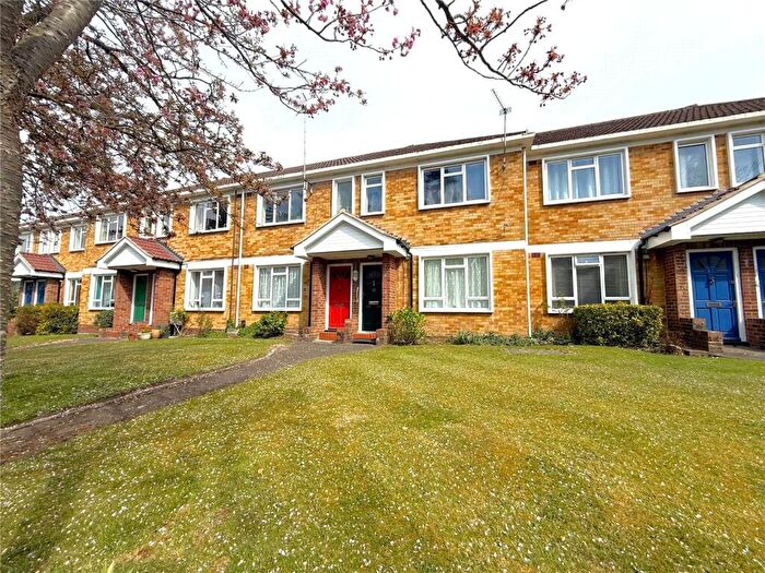 3 Bedroom Maisonette To Rent In Abbey Court, Camberley, Surrey, GU15