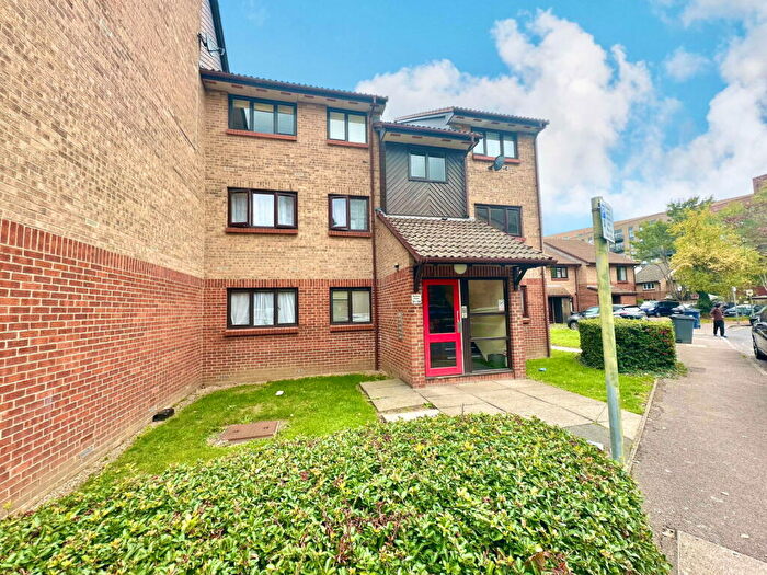 2 Bedroom Flat For Sale In Pasteur Close, Colindale, London, NW9