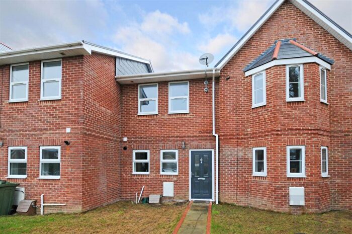 3 Bedroom Mews To Rent In Newport, PO30
