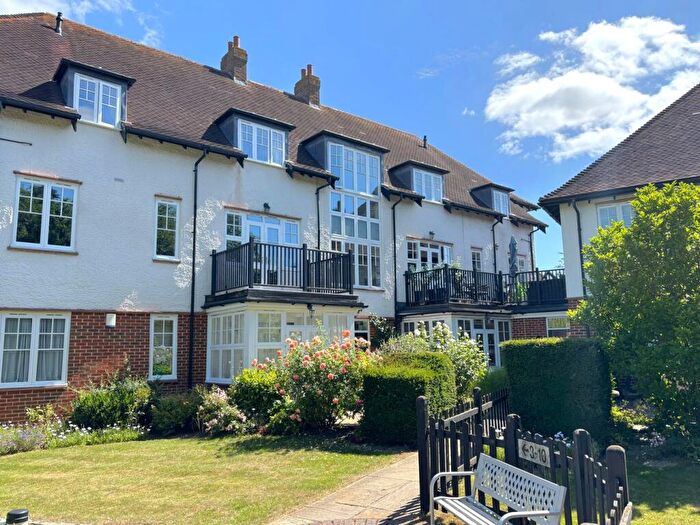 2 Bedroom Apartment For Sale In Ralph Swingler Place, Letchworth Garden City, SG6
