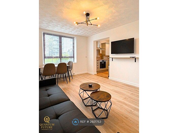 2 Bedroom Flat To Rent In School Drive, Aberdeen, AB24