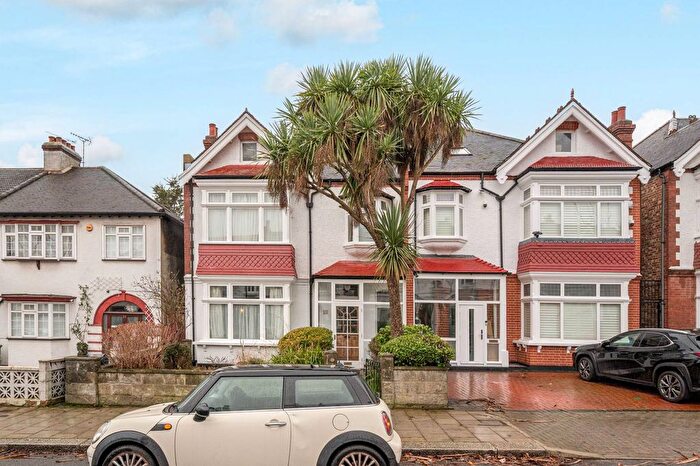 4 Bedroom Semi Detached House For Sale In Fontaine Road, Streatham Common, London, SW16