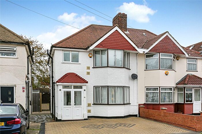 3 Bedroom Semi Detached House For Sale In Connaught Avenue, Hounslow, TW4