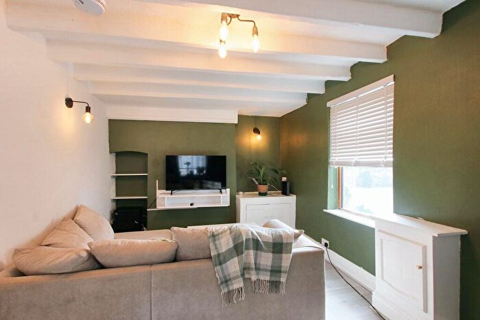 2 Bedroom Cottage To Rent In Park Lane, Littleover, DE23