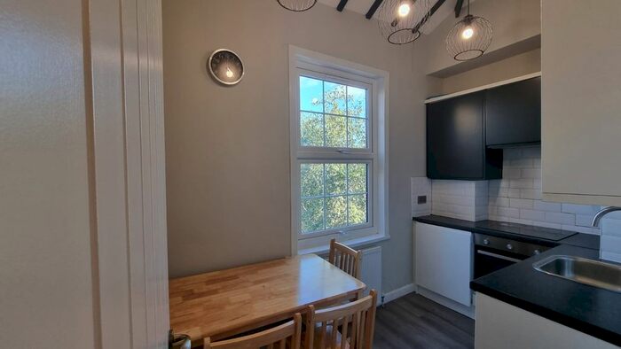 2 Bedroom Flat To Rent In Dalston Lane, London, E8