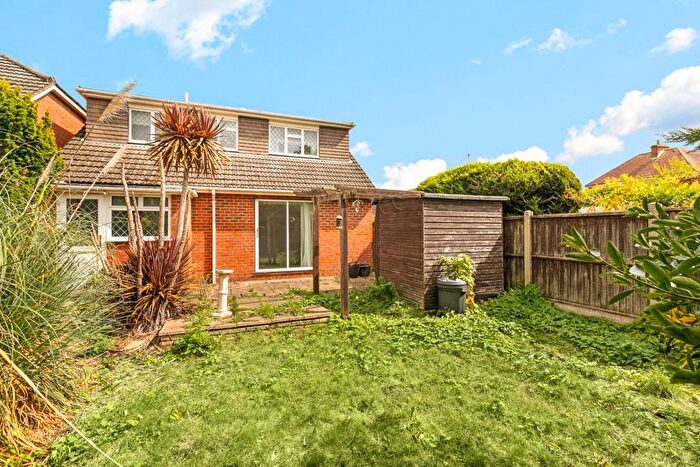 3 Bedroom Detached House For Sale In Laleham Road, Staines-Upon-Thames, TW18