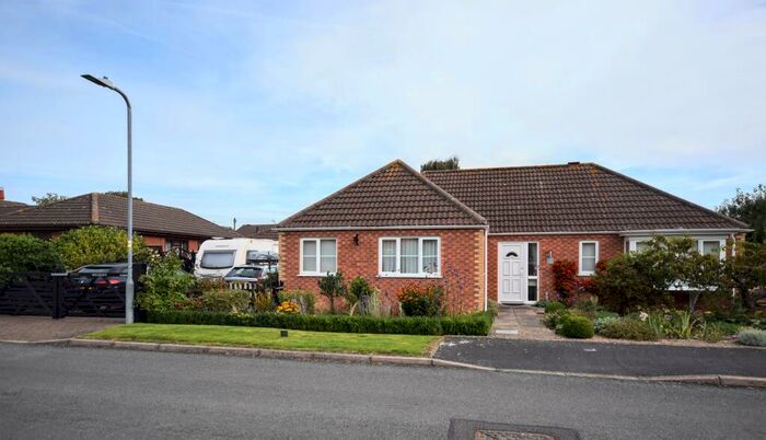 3 Bedroom Detached Bungalow For Sale In Manor Park, Legbourne, LN11