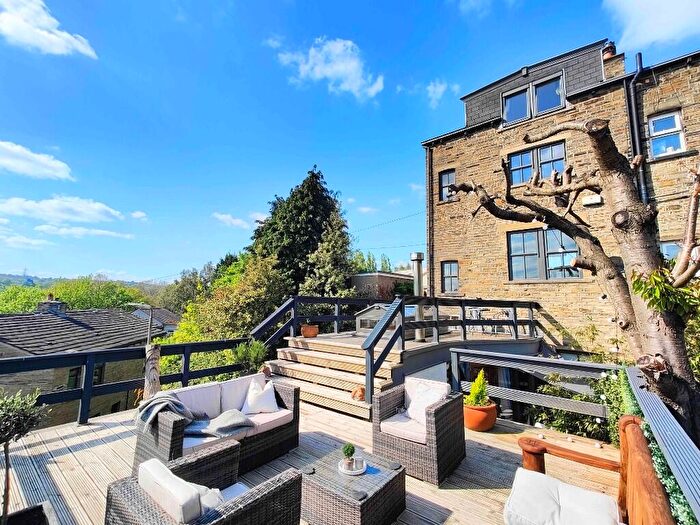 2 Bedroom End Of Terrace House For Sale In Half House Lane, Hove Edge, HD6
