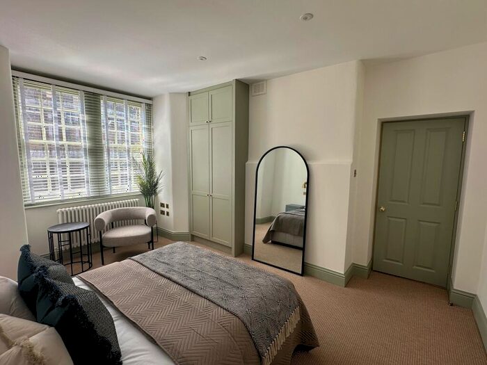 2 Bedroom Apartment To Rent In Worth Grove, London, SE17