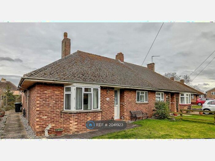 2 Bedroom Bungalow To Rent In Berry Close, Stretham, Ely, CB6
