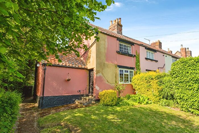 2 Bedroom End Of Terrace House For Sale In Kitchen Hill, Bulmer, Sudbury, Essex, CO10