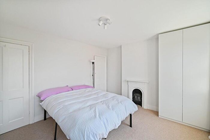 2 Bedroom End Of Terrace House For Sale In Carberry Road, Crystal Palace, London, SE19