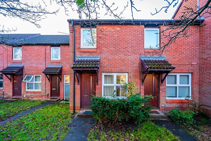 2 Bedroom Property To Rent In Hedgerley Court, Goldsworth Park, Woking, GU21