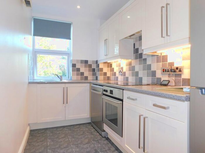 2 Bedroom Flat To Rent In Trinity Lane, Cheshunt, Waltham Cross EN8