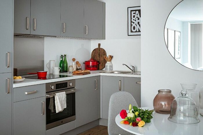 1 Bedroom Apartment To Rent In Lower Essex Street, Birmingham, B5