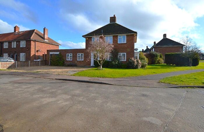 4 Bedroom Detached House For Sale In Montgomery Close, Stewartby, MK43