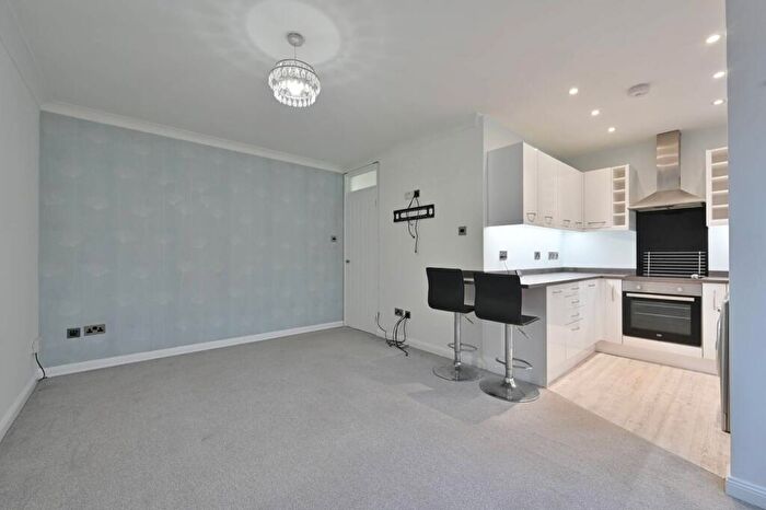 1 Bedroom Maisonette To Rent In Hales Park Close, , Hemel Hempstead, HP2