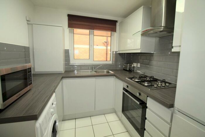 2 Bedroom Apartment To Rent In Greenfield Court, Adel, LS16