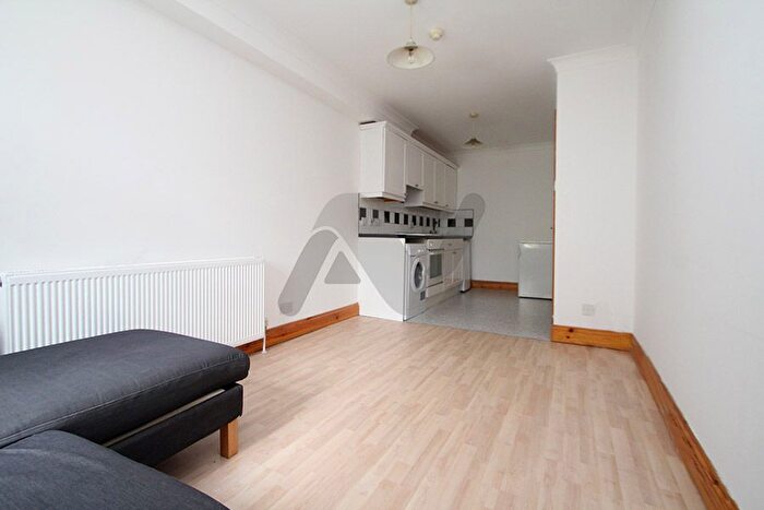1 Bedroom Flat To Rent In Fonthill Road, London, N4