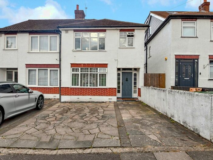 Houses for sale & to rent in BR7 6BQ, Albany Road, Chislehurst Chislehurst