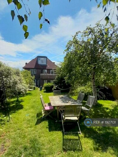 5 Bedroom Detached House To Rent In Rd, London, SE21