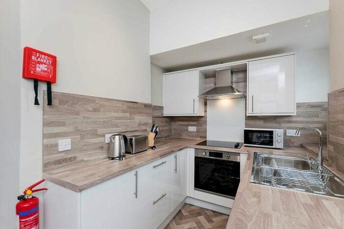 2 Bedroom Flat To Rent In Smith Street, City Centre, Dundee, DD3
