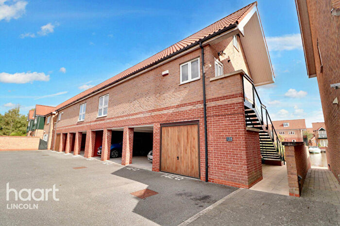 2 Bedroom Semi-Detached House For Sale In Ellisons Quay, Burton Waters, LN1
