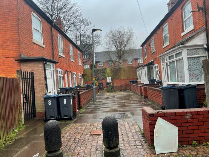 2 Bedroom Terraced House To Rent In Poplar Avenue, Sparkbrook, Birmingham, B12