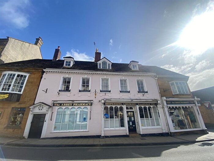 3 Bedroom Flat To Rent In Cheap Street, Sherborne, DT9