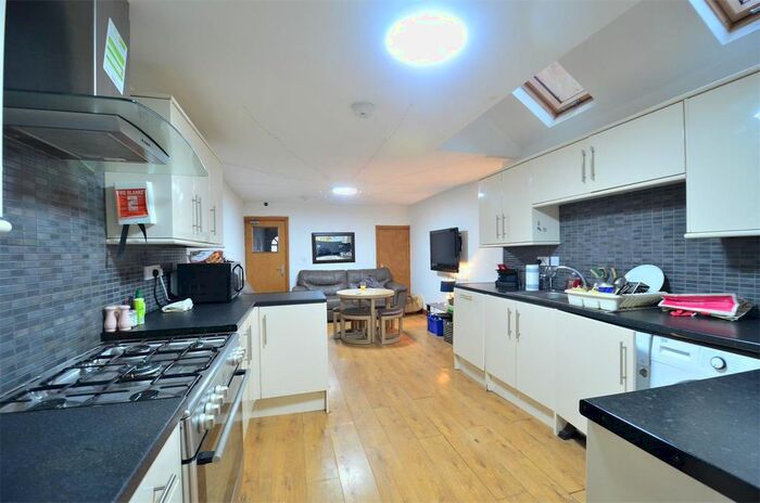 7 Bedroom End Of Terrace House To Rent In Heeley Road, Selly Oak, Birmingham, B29