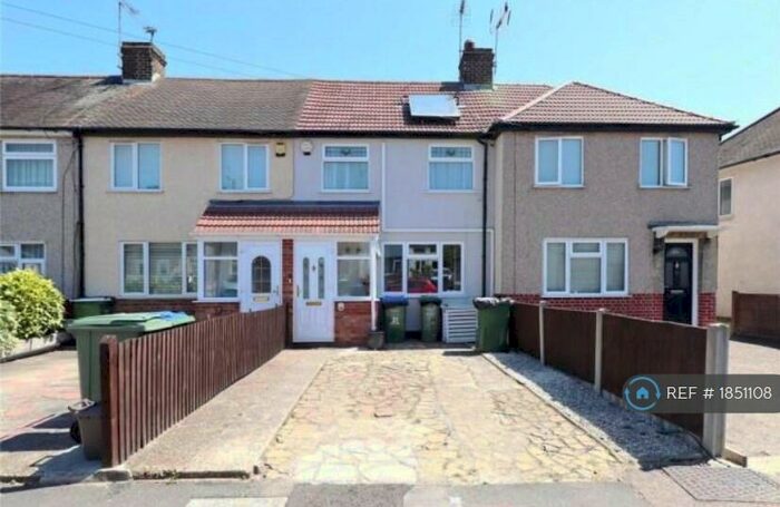 2 Bedroom Terraced House To Rent In Slade Gardens, Erith, DA8