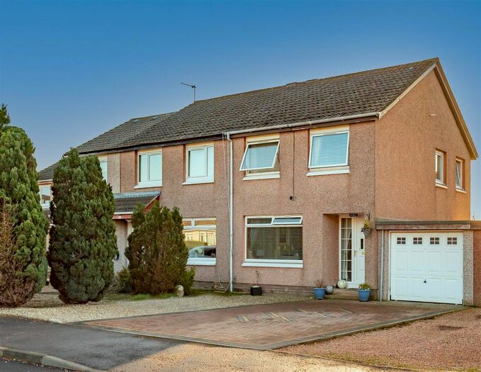 3 Bedroom Semi-Detached House For Sale In Meadowview Drive, Inchture, Perth PH14