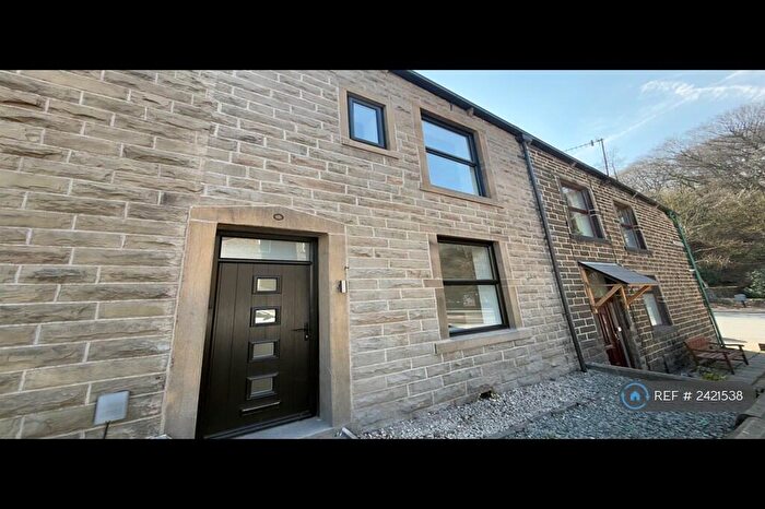 3 Bedroom Terraced House To Rent In Thorn Street, Rossendale, BB4