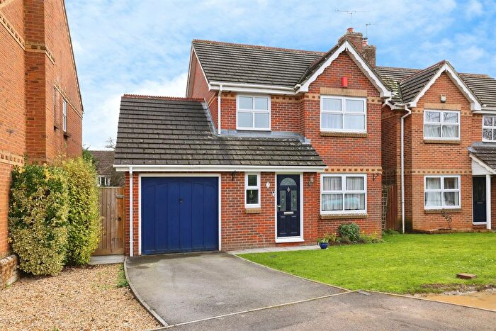 3 Bedroom Detached House For Sale In Acacia Close, Chippenham, SN14
