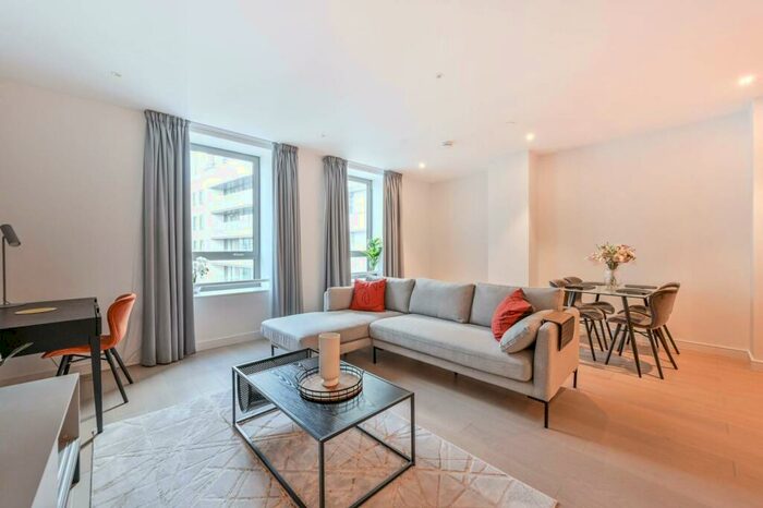 Studio To Rent In Park Drive, Canary Wharf, London, E14