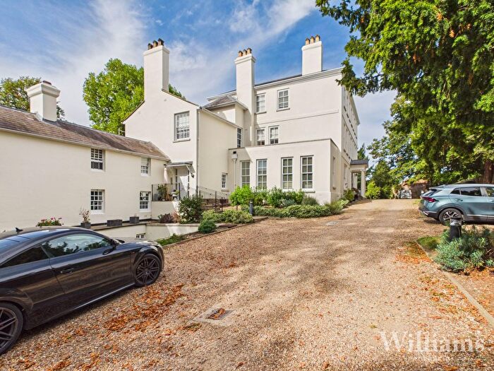 2 Bedroom Flat For Sale In Parsons Fee, Prebendal House Parsons Fee, HP20