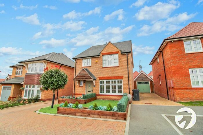 4 Bedroom Detached House To Rent In Ekman Close, Weldon, Ebbsfleet Valley, Swanscombe DA10