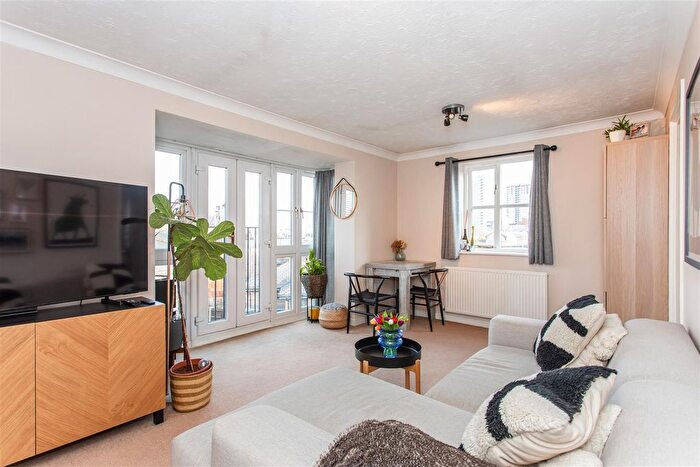 2 Bedroom Flat For Sale In Riley House, Bow, E3