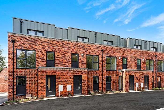 4 Bedroom Terraced House For Sale In The Fairways, Burgess Hill, RH15